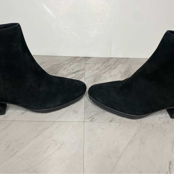 Blondo Valli Black Nubuck Waterproof Bootie 7 1/2 M - Picture 9 of 16